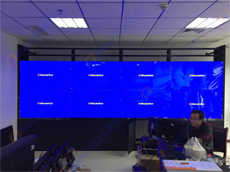 重慶市綦江區(qū)市民服務(wù)中心大屏幕項目：艾維圖55寸液晶拼接屏